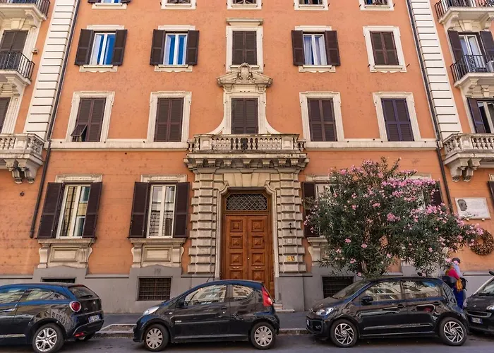 Vico 2bdr Piazza Del Popolo With Private Garden Apartament