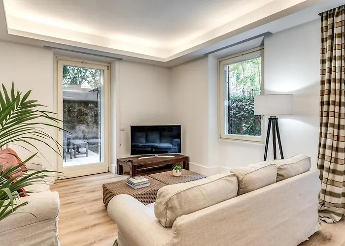 Apartament Vico 2bdr Piazza Del Popolo With Private Garden